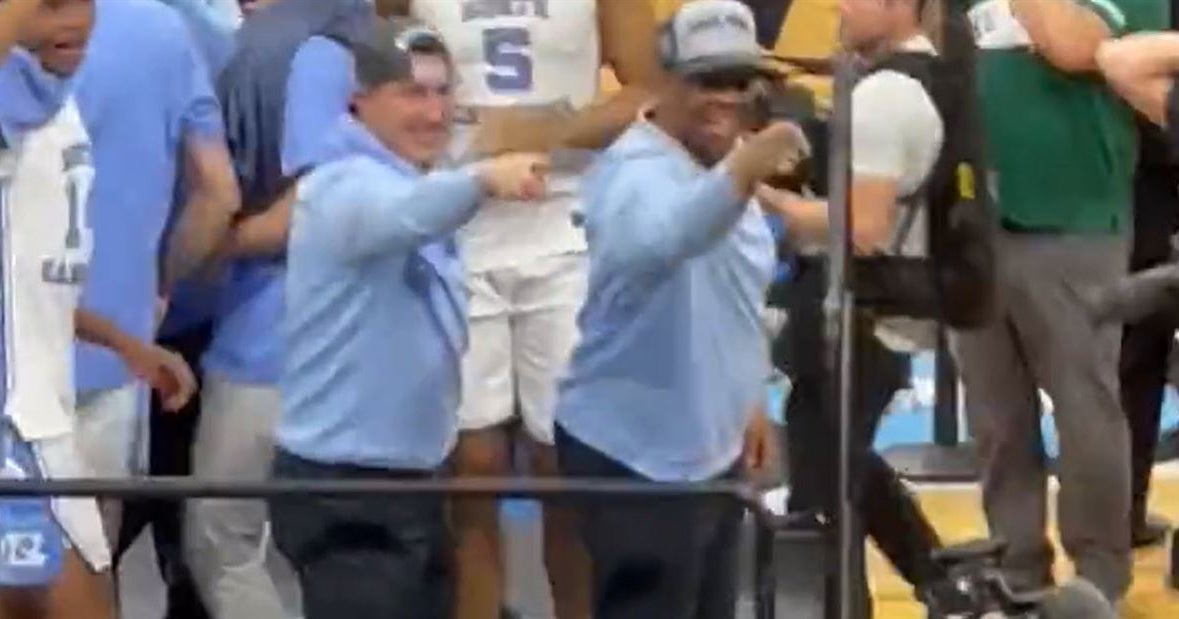 North Carolina's Hubert Davis shares moment with Roy Williams after making Final Four