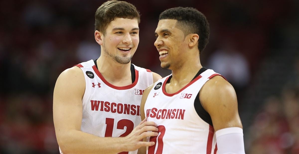 LIVE GAME THREAD: Wisconsin At No. 19 Iowa