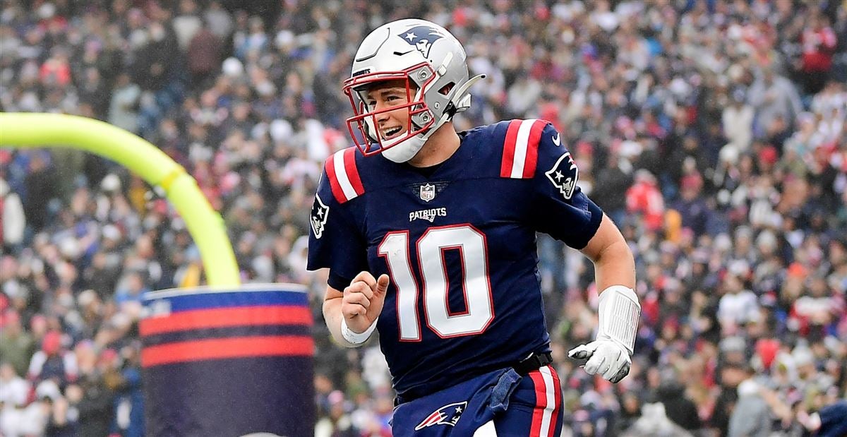 Patriots' Mac Jones beats another rookie QB, outplays No. 1 pick Trevor  Lawrence in New England win 