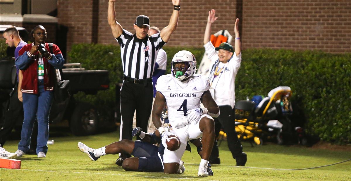 Former Havelock and ECU starting lineman Jones commits to transfer to  Illinois, Ryan Jones to turn pro