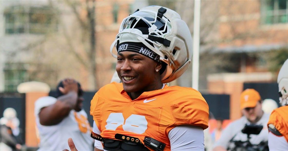 Chaz Coleman posts workout videos on social media after leaving Tennessee