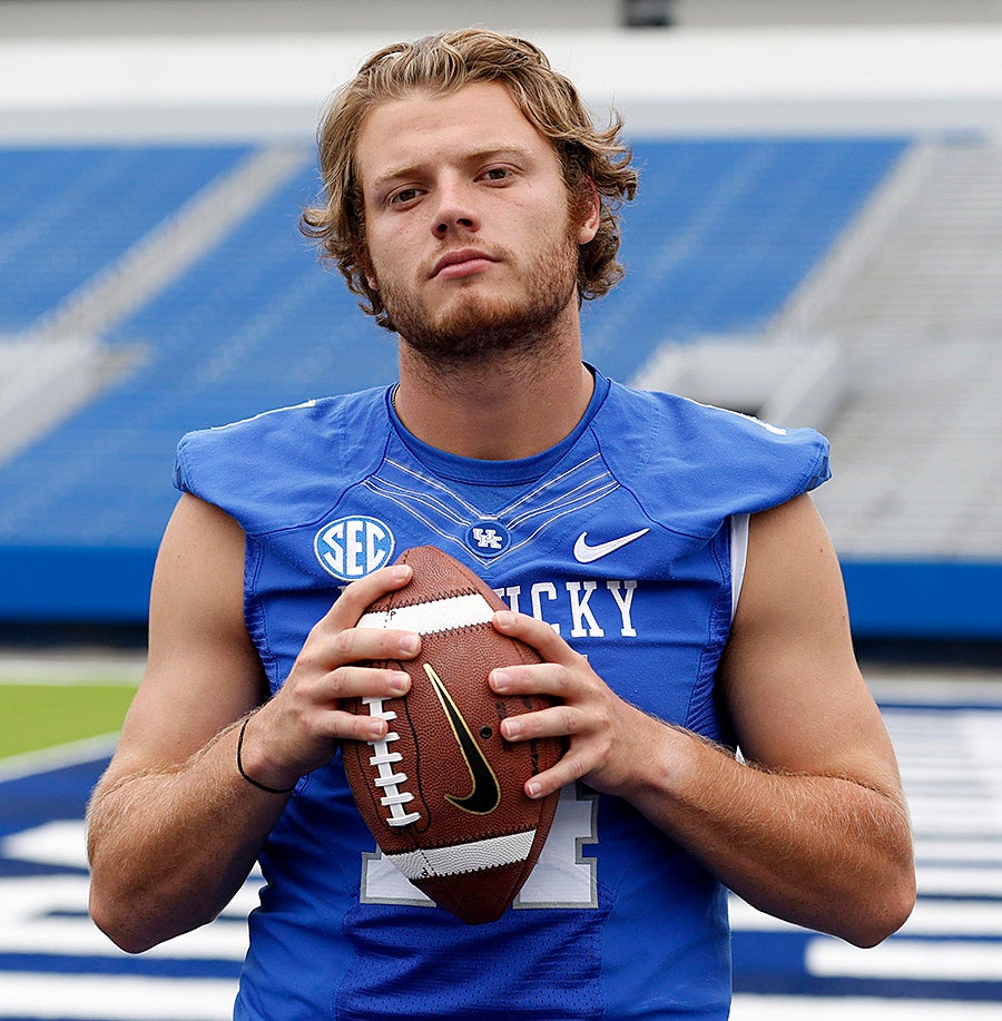 Boston College QB Patrick Towles dedicates 2016 season to Harambe