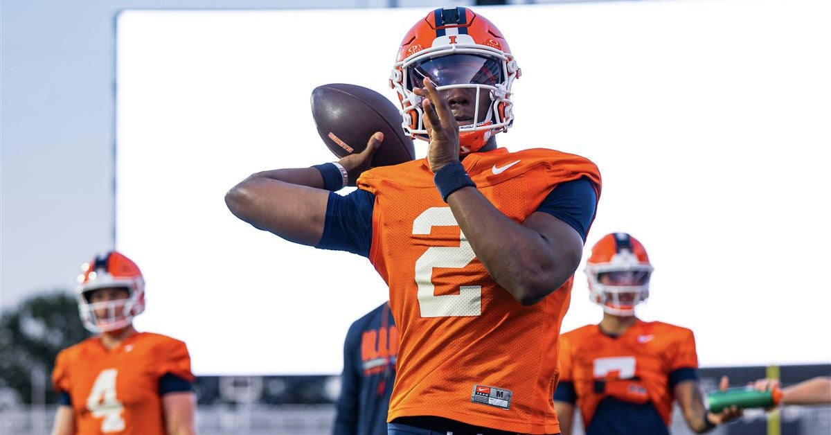 Carson Boyd learning to be 'levelheaded from the neck up' as he competes for, prepares for Illini QB2 role