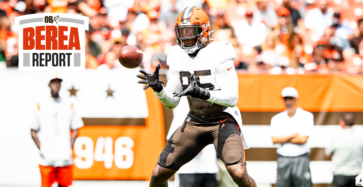 David Njoku Arrives in Mask at Browns Game After Burning Face