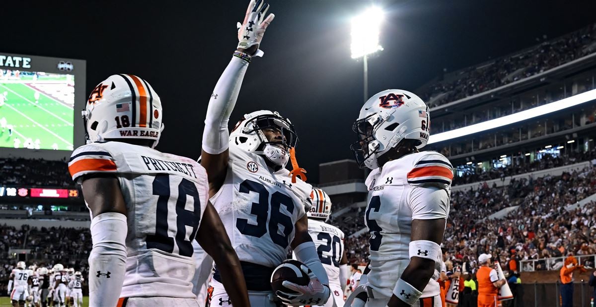 Auburn Football: ESPN ranks Bo Jackson as top-10 RB over last 60 years