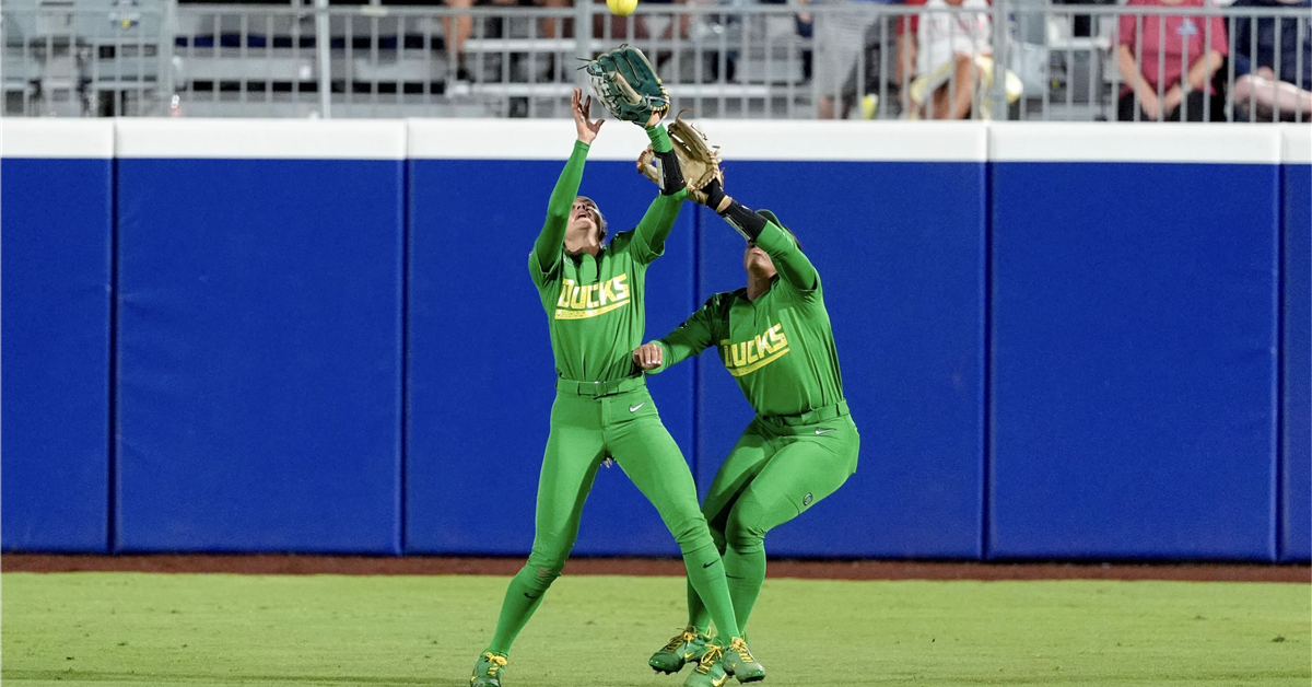 Oregon softball walked off by UCLA in opening game of Women's College World Series 