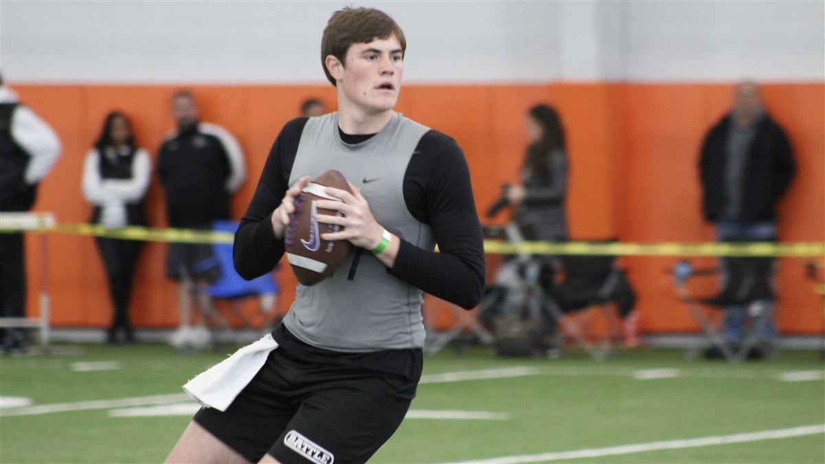 College football recruiting: Big-name programs score latest QB commits