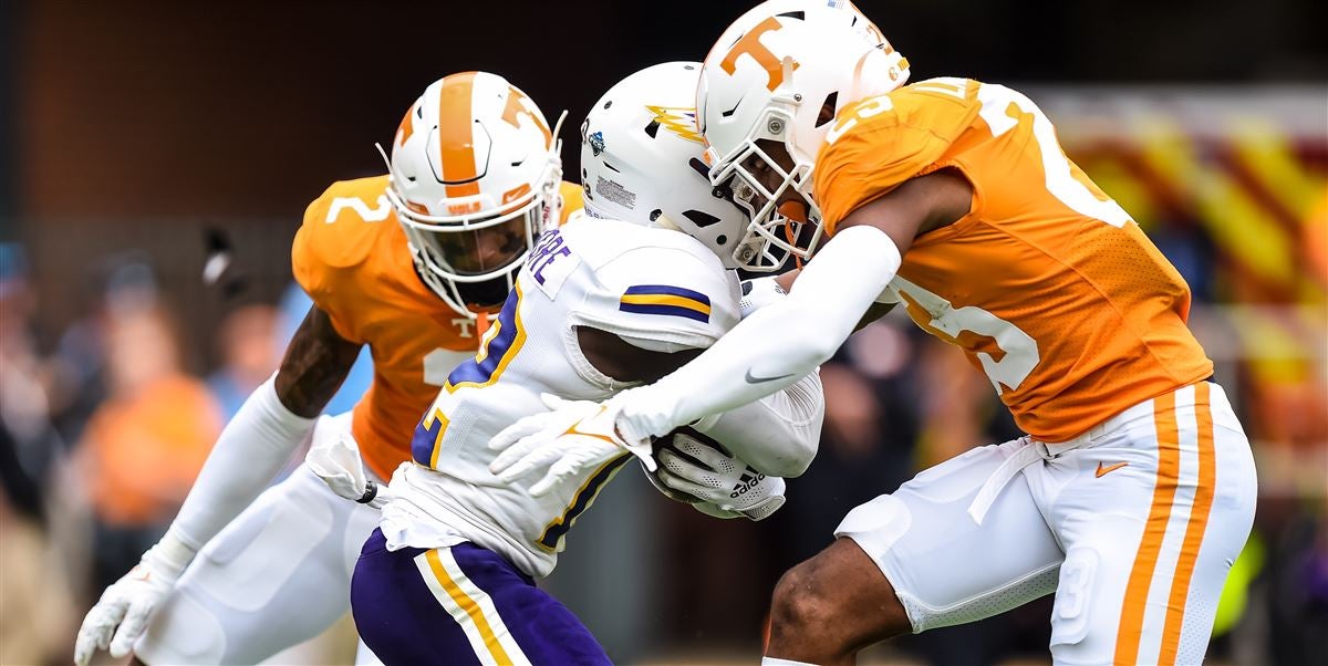 PFF: Vols finish with nation's highest-graded secondary in Week 3