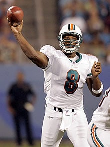 Why did the Vikings trade Daunte Culpepper to the Dolphins?