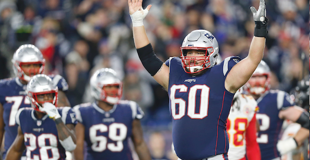 Green Bay Packers Reportedly Interested in C David Andrews