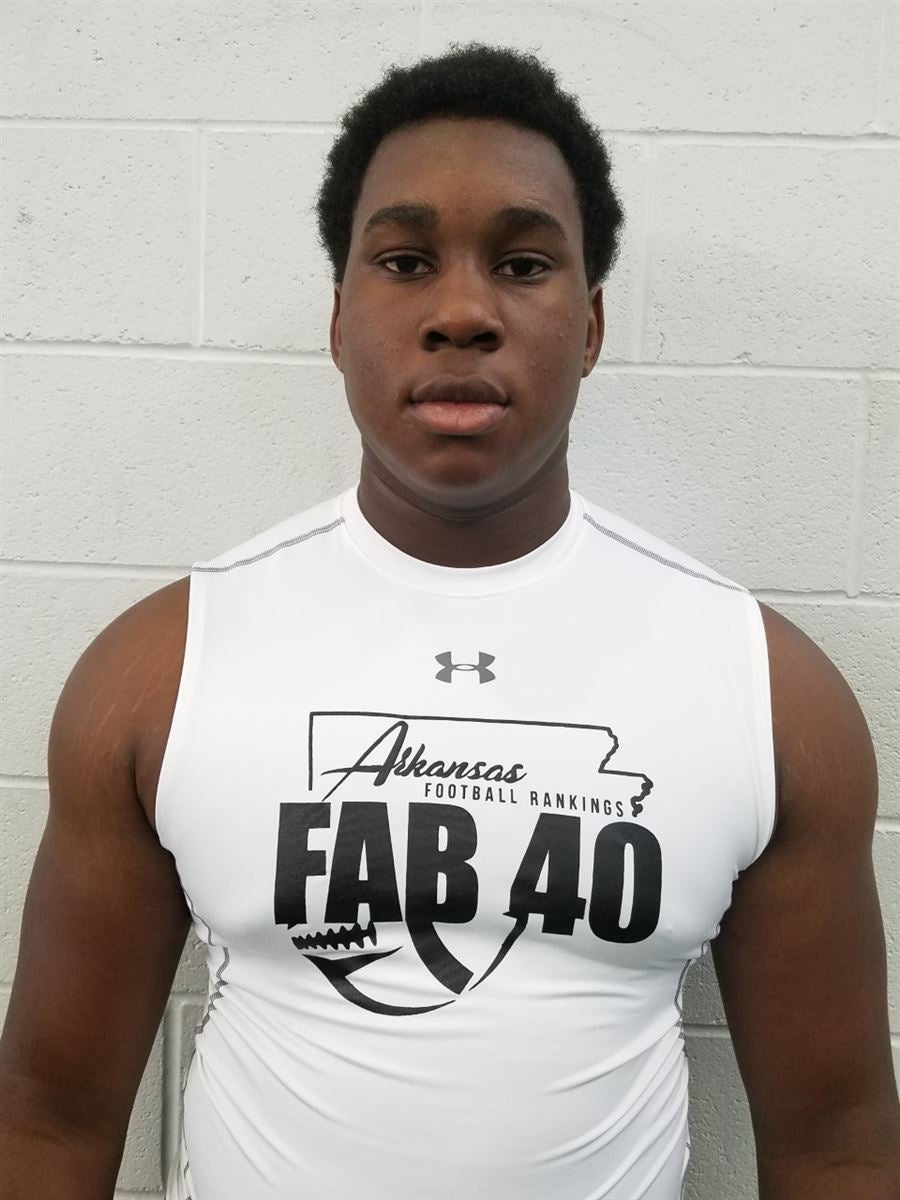 WholeHogSports - Arkansas engaged in battle for Jonesboro 2019 OL Darius  Thomas