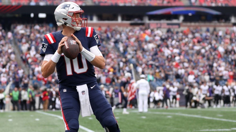 Analysis: Patriots QB Mac Jones (Ankle) Ruled Out for Sunday's Game vs.  Packers