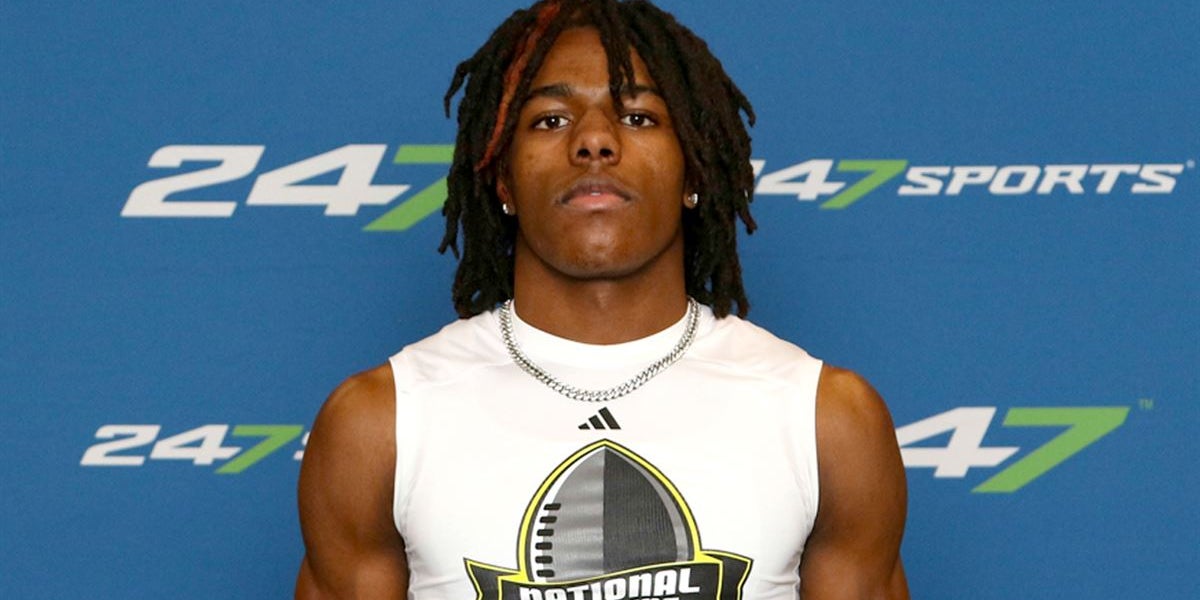 Oregon secures another 4-star verbal commitment in football