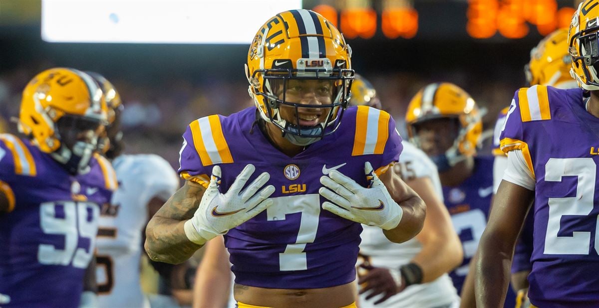 Derek Stingley Jr. battling Ja'Marr Chase in practice video highlighted during NFL Combine
