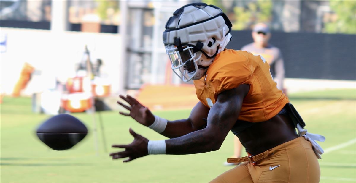 Tennessee football: Former Vols arrive at NFL training camp in style