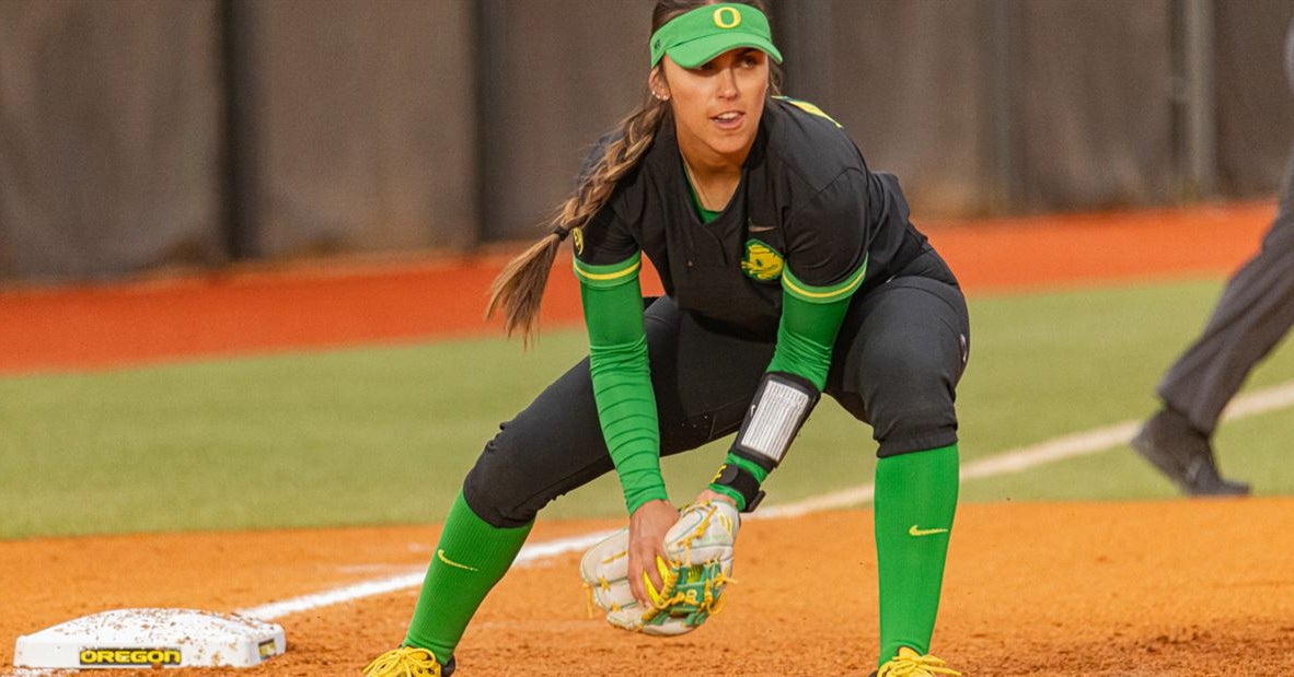 Oregon softball season ends with valiant effort in tournament loss to Oklahoma
