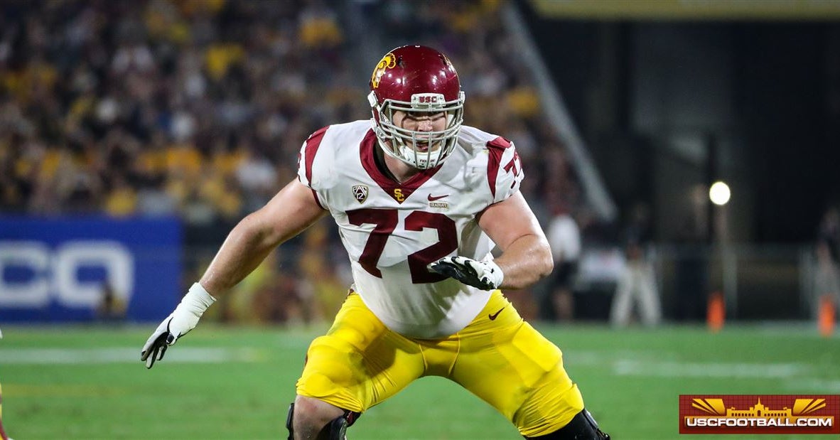 Veteran USC offensive lineman Andrew Vorhees will return for final season