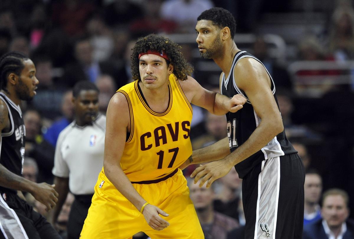 Cleveland Cavaliers' Anderson Varejao defensive Player of the (mid-)Year,  analyst says 