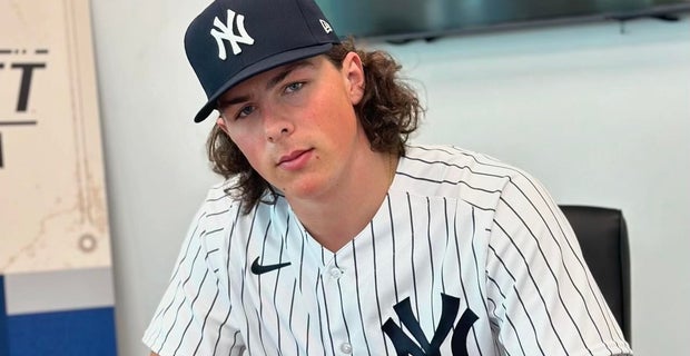 Xavier Rivas inks pro contract with 'ideal' New York Yankees