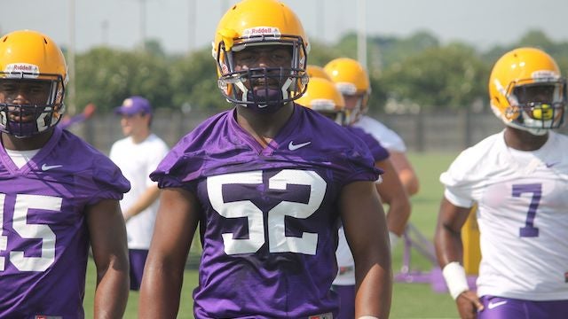 LSU experimenting with air-conditioned football helmets