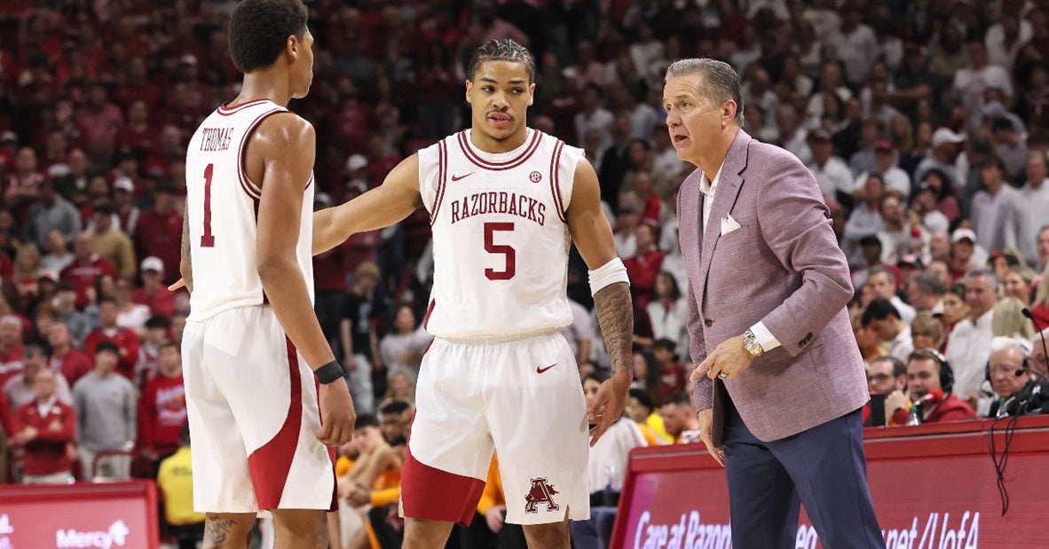 Arkansas moves up in AP Poll, Darius Acuff racks up more honors