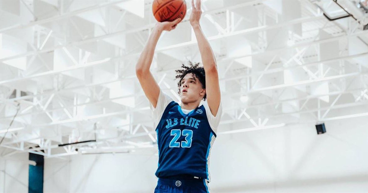 Hubert Davis Offers 2023 Forward Zayden High Hubert Davis Offers 2023 Forward Zayden High