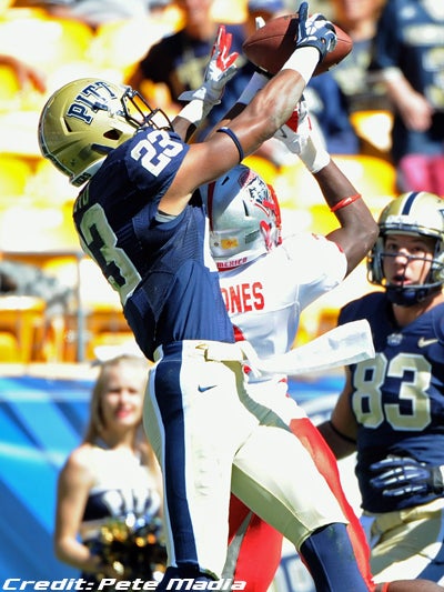 Pitt Football on X: Congratulations Tyler Boyd. Pitt's NEW career  receptions leader! @boutdat_23  / X