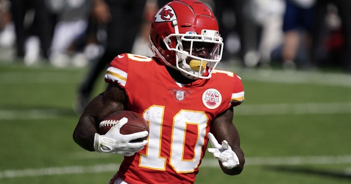 Metcalf dk seahawks nfl knee surgery seattle rookie undergo minor brashear stephen ap Tyreek Hill reveals why he couldn’t make D.K. Metcalf tackle