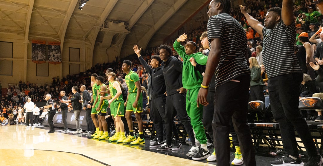 Oregon Hosts Oregon State In Rivalry Matchup As The Ducks Try And Keep ...