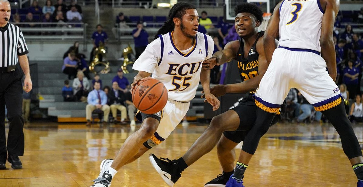 ECU guard Shawn Williams enters transfer portal