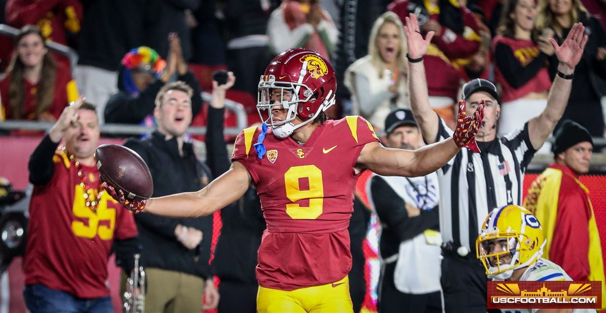 Ryan Abraham on X: 50 yard line seats for the #USC spring game