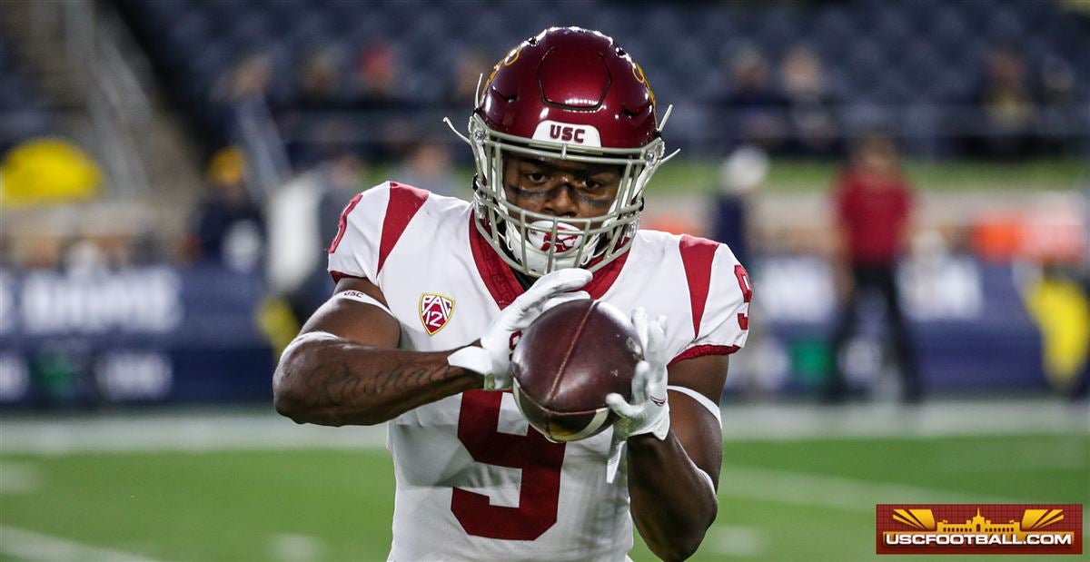 USC Linebacker RAESJON DAVIS at Football Media Day Thursday (7/27