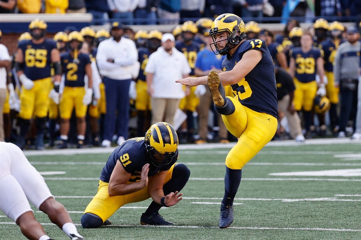 Michigan football Aidan Hutchinson, Jake Moody win Big Ten awards