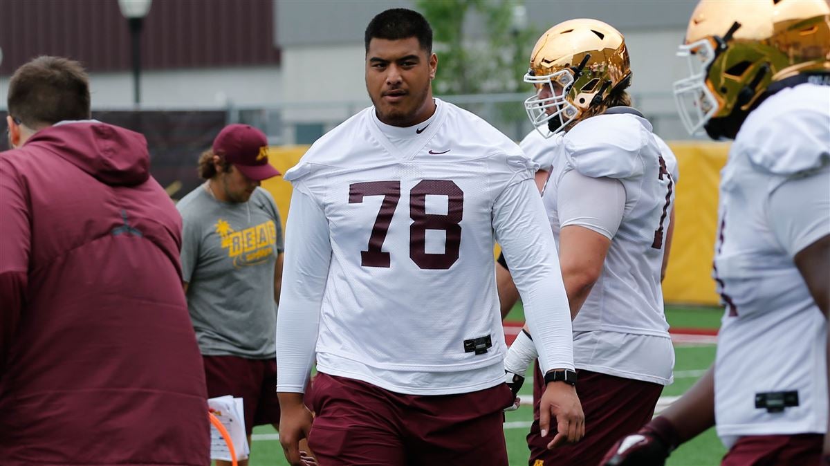 IMG Academy's 'freakish' offensive lineman Daniel Faalele readying for  anticipated debut