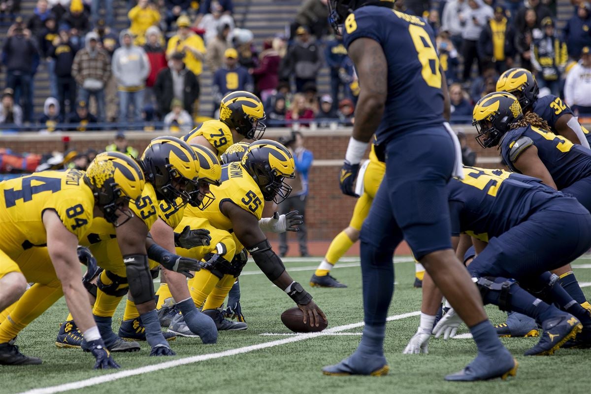 Michigan center Olu Oluwatimi joins Blake Corum as consensus All-American - Vimarsana News