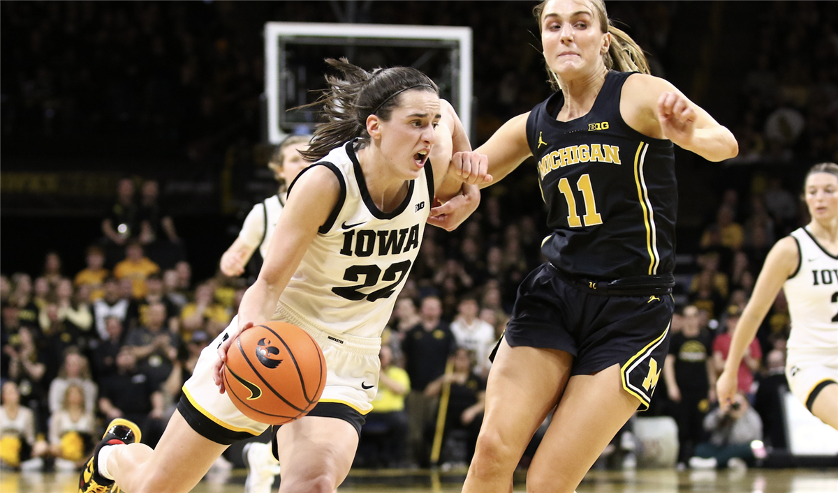 Caitlin Clark Shatters NCAA Scoring Record In Iowa's 106-89 Win Over ...