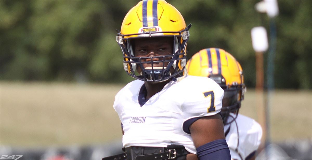 Two-way star Antonio Gates Jr. leads Fordson to 38-23 win over Canton