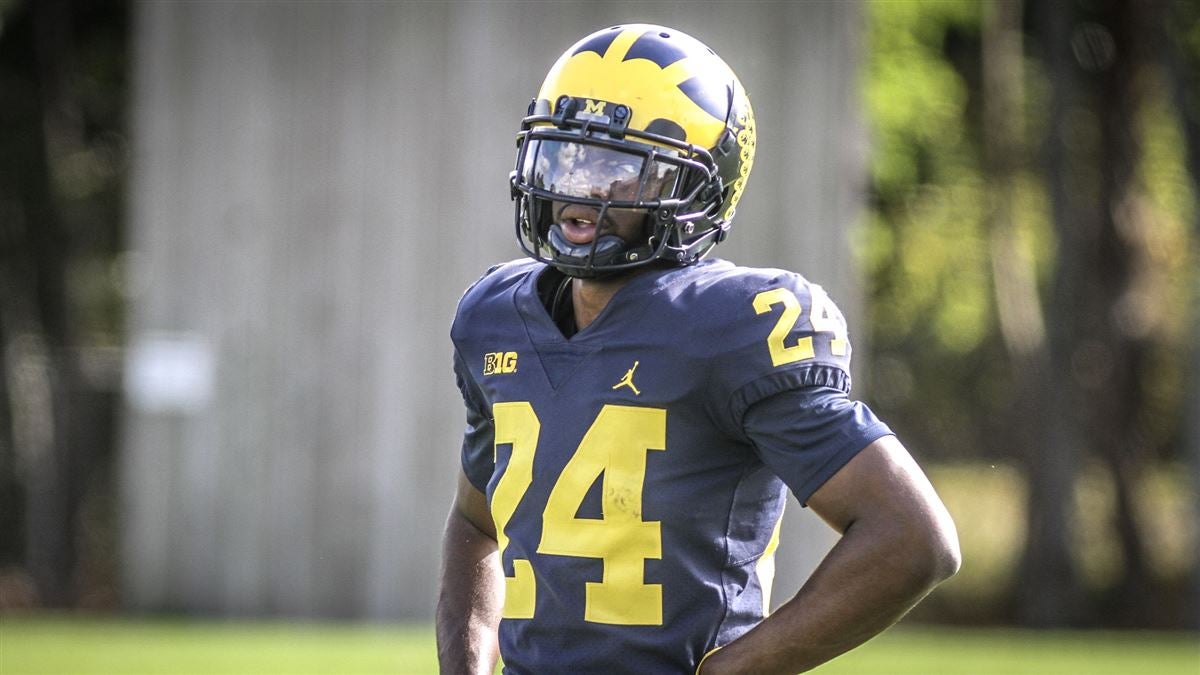 Lavert Hill leads Michigan's packed CB room 