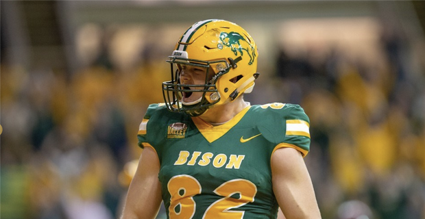 Tight End Ben Ellefson Retires and Joins Football Staff