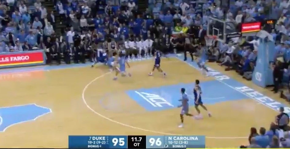 Duke upsets North Carolina with buzzer-beater 