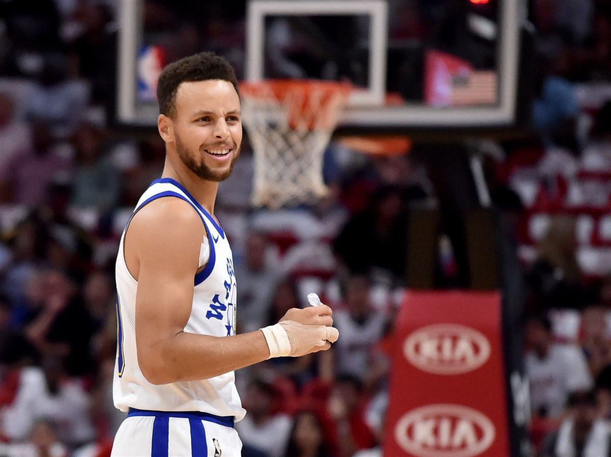 Curry's Big Three-Point Jersey, Shoes, Ball Worth Almost $1