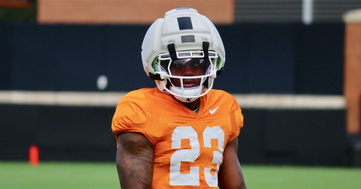 Vols defensive back Boo Carter returns to practice