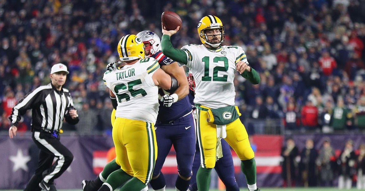 What's up with Rodgers' insane number of throwaways?