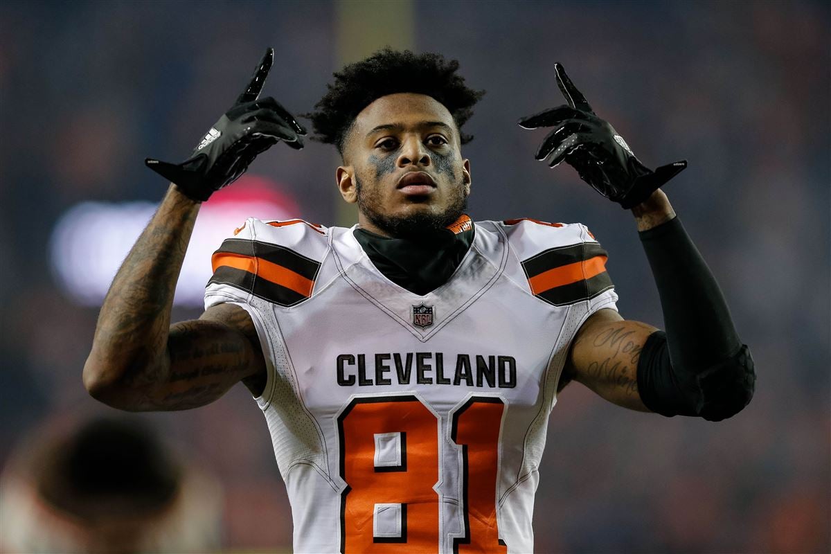 Hollywood' not heading for hills: Receiver Rashard Higgins re-signs with  Browns - The Athletic