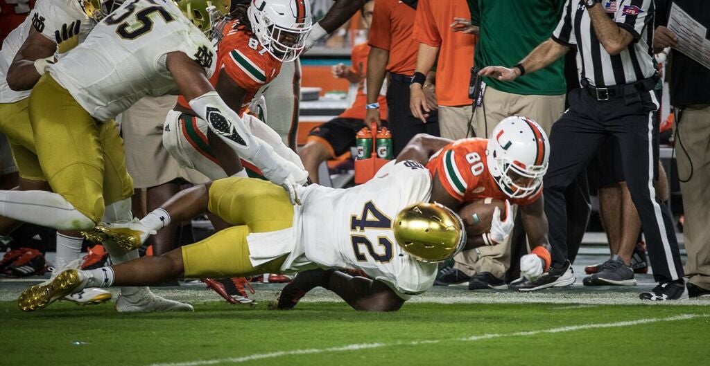 Notre Dame defensive lineman Julian Okwara (42) prepares against Georgia  during the first half of an NCAA college football game, Saturday, Sept. 21,  2019, in Athens, Ga. (AP Photo/Mike Stewart Stock Photo - Alamy