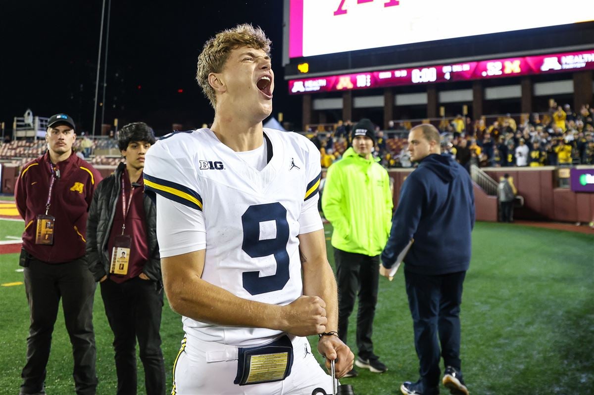 Snap counts, PFF grades: Roman Wilson leads Michigan offense with  incredible TD grab 