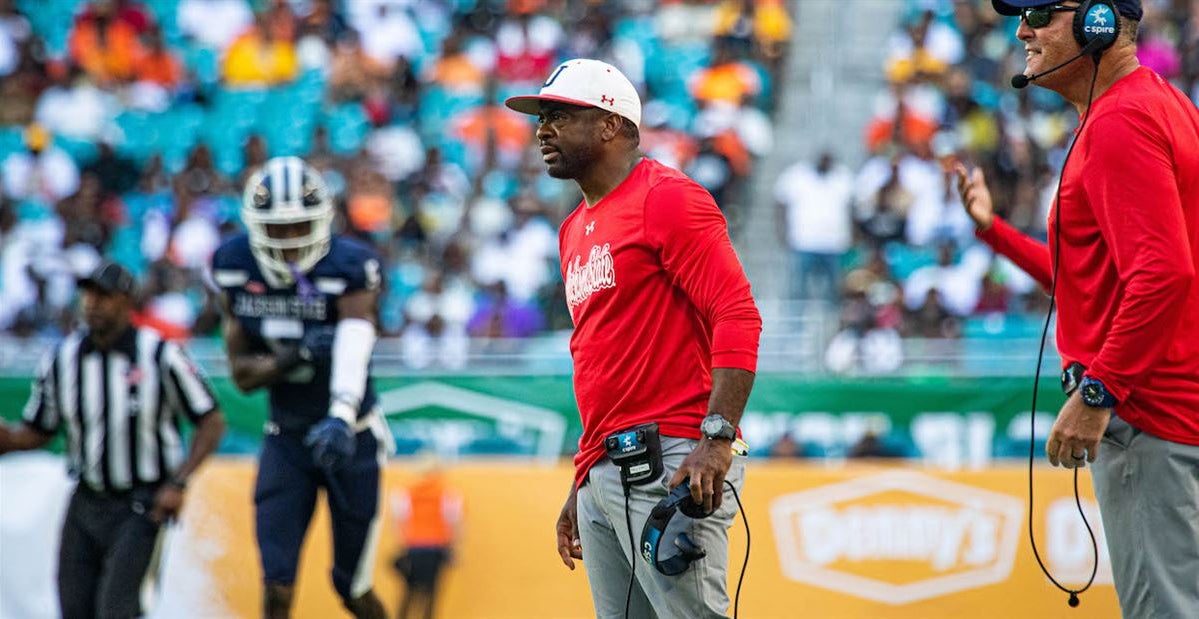 Deion Sanders finalizes Colorado football coaching staff with 10