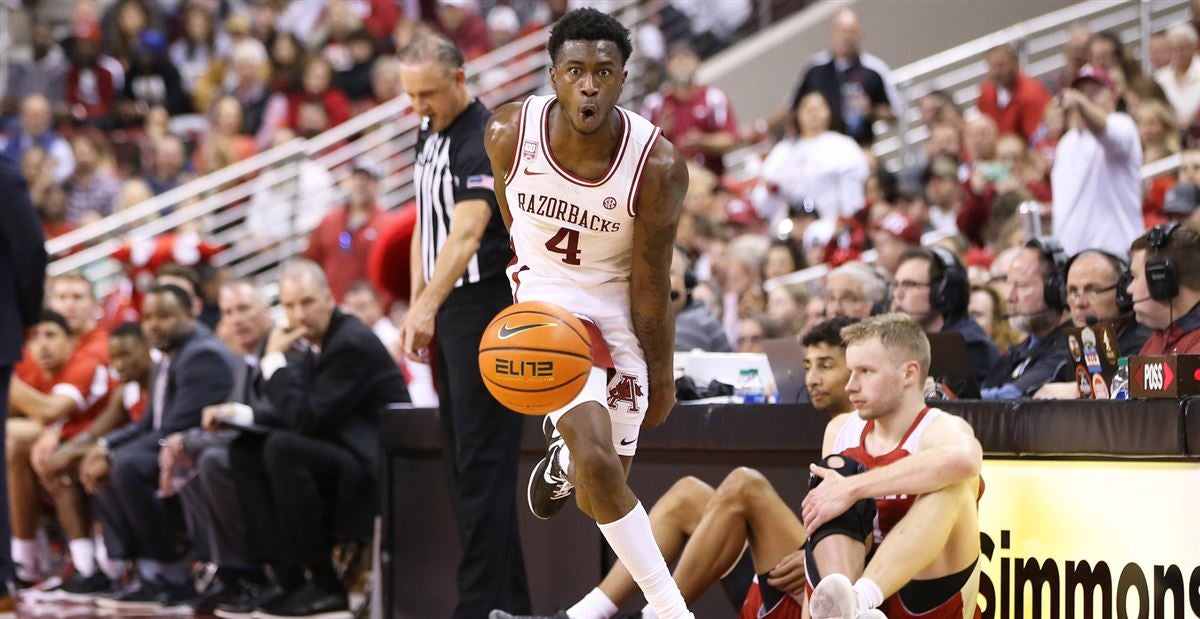 Arkansas holds steady in latest AP Top 25 - Vimarsana News