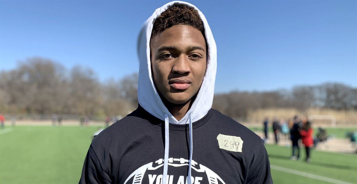 Big-framed wideout Tre Griffiths receives Oklahoma State offer