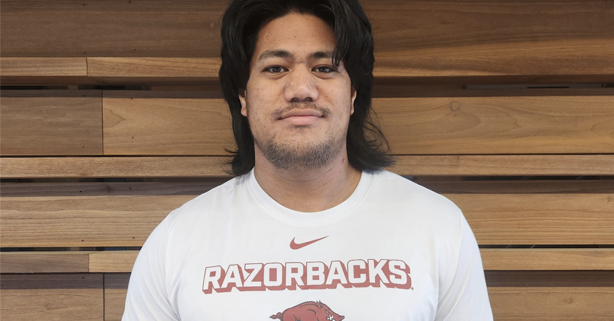 JUCO defensive lineman picks Arkansas